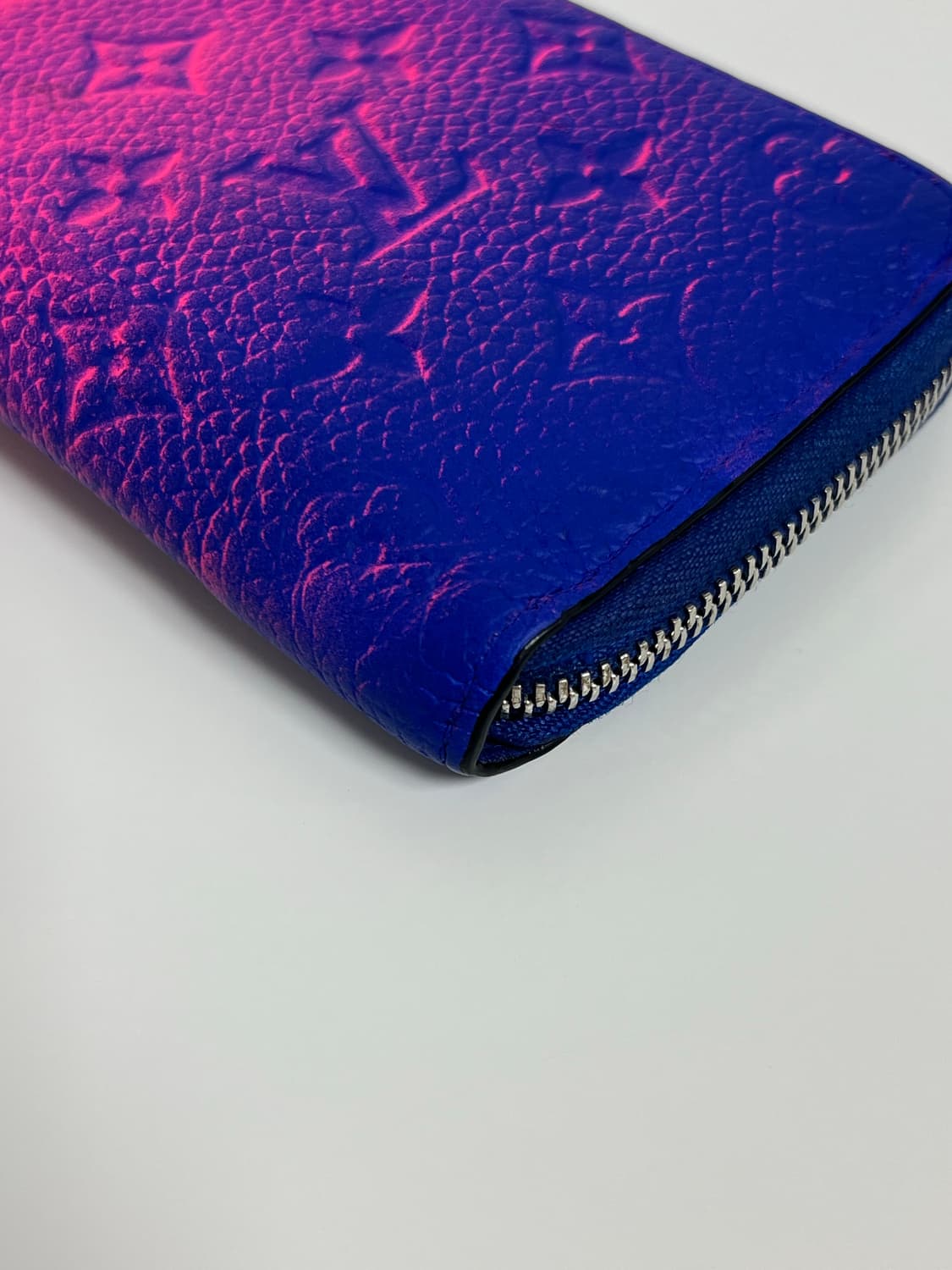 [정품] 루이비통 토뤼옹 한정판 지퍼 장지갑 상품이미지5