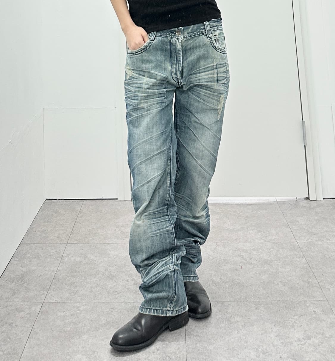 Fade lines sagging denim jeans 상품이미지4