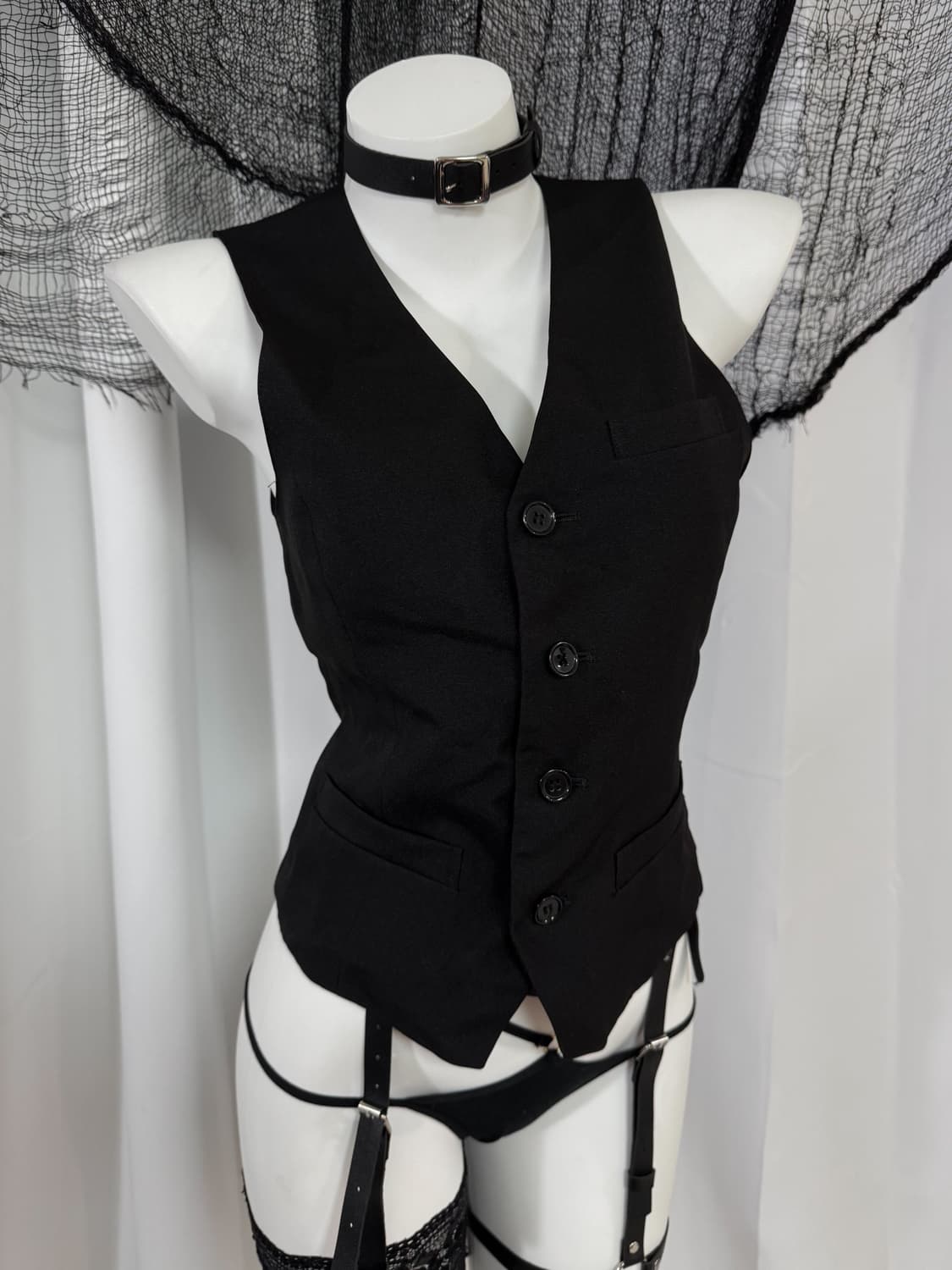 black vest 상품이미지1