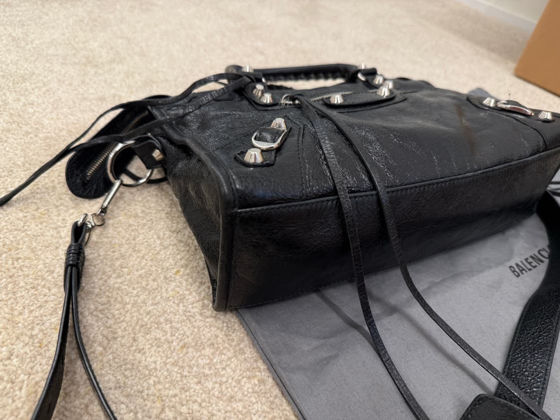 발렌시아가 시티 모터백 블랙 스몰 은장 상품이미지6