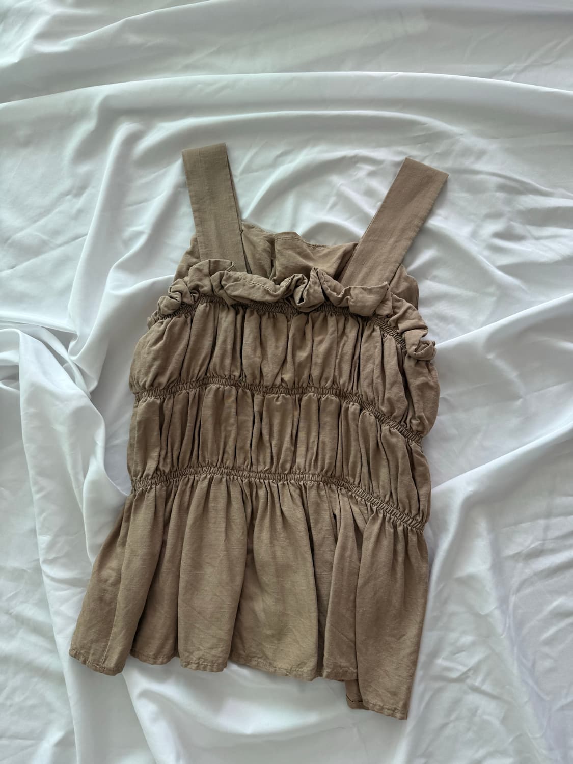 에콘 러플 슬리브리스 탑 카멜 상품이미지8