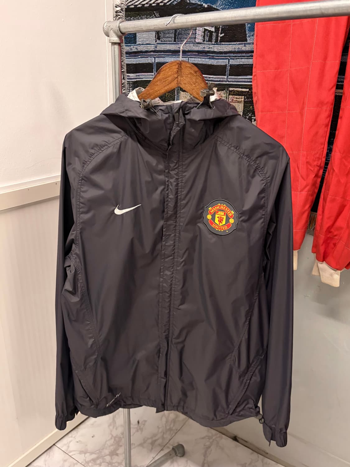(정품/M)나이키 맨체스터유나이티드 바람막이a1 상품이미지2