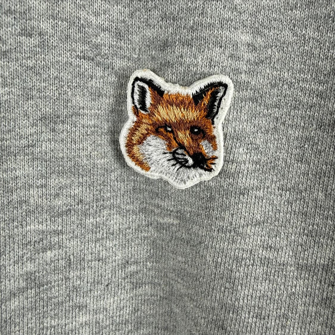 S) 메종키츠네 폭스헤드 하프집 맨투맨 그레이 상품이미지5