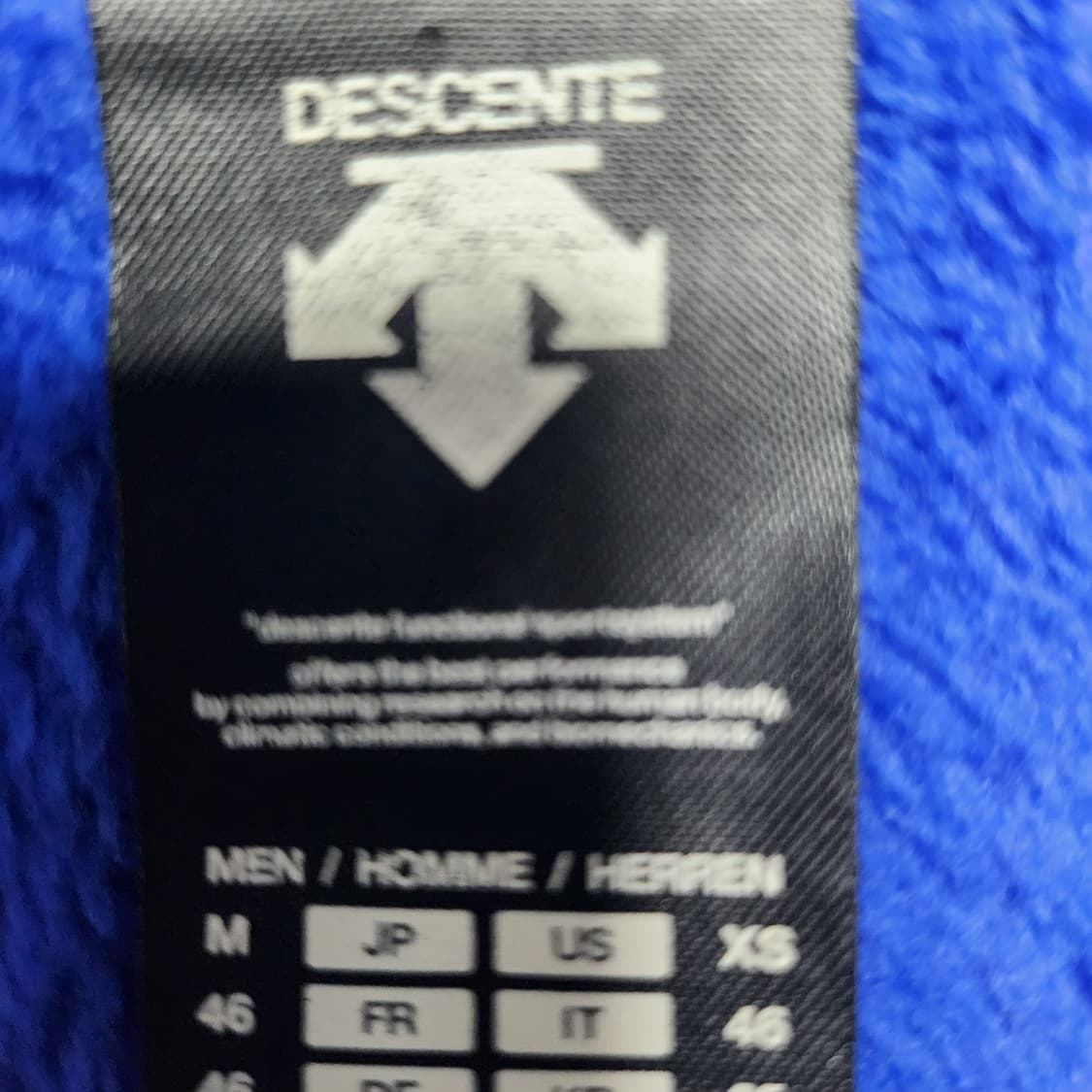 데상트 아우디 후리스 상품이미지2