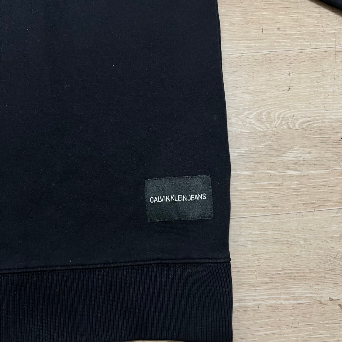캘빈클라인 진스 빅로고 맨투맨 크루넥 티셔츠 [블랙] L/100 상품이미지5