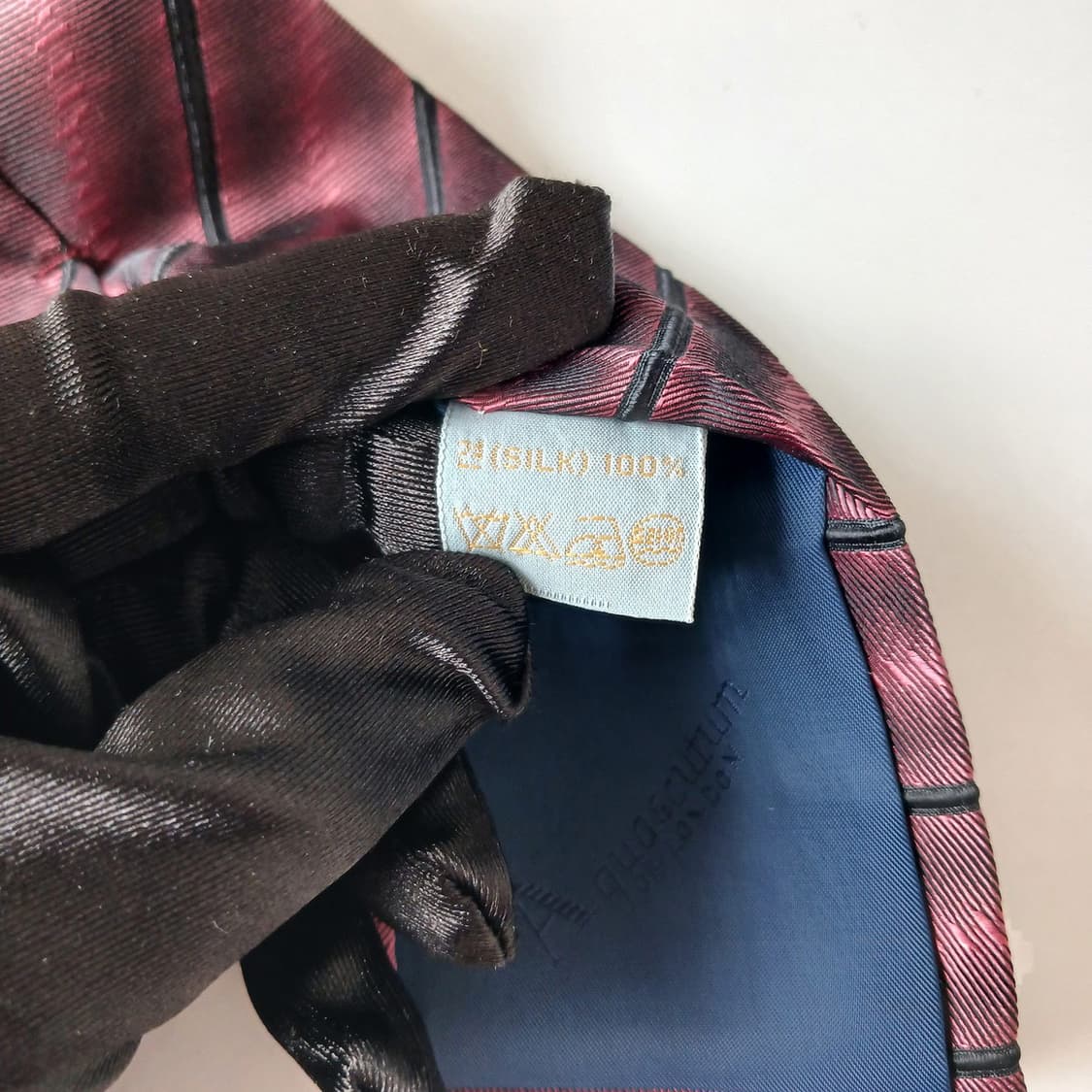 아쿠아스큐텀 실크 와인 스트라이프 넥타이 9.7cm A+등급 G11 상품이미지9