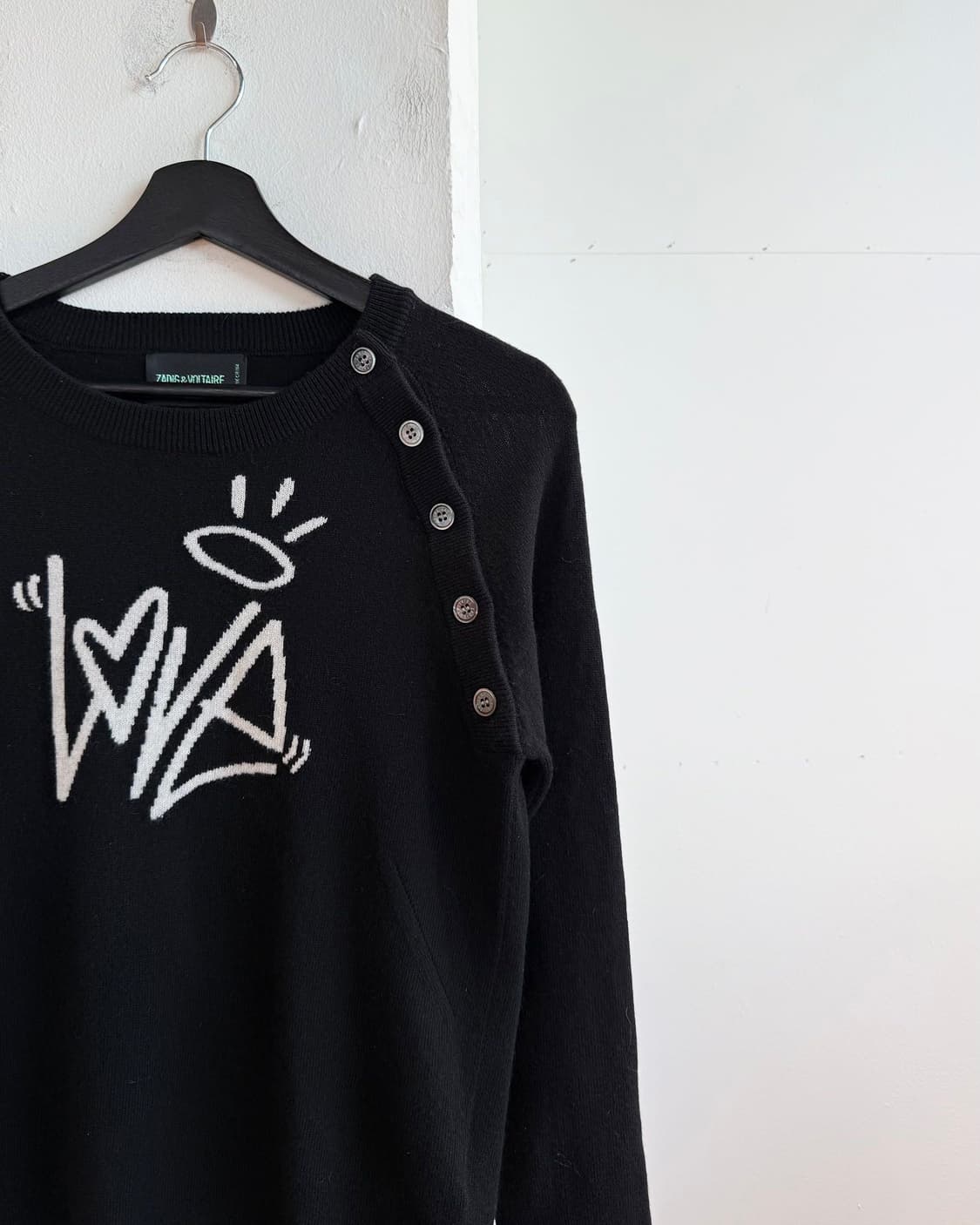 쟈딕앤볼테르 블랙 러브 캐시미어 니트  상품이미지5