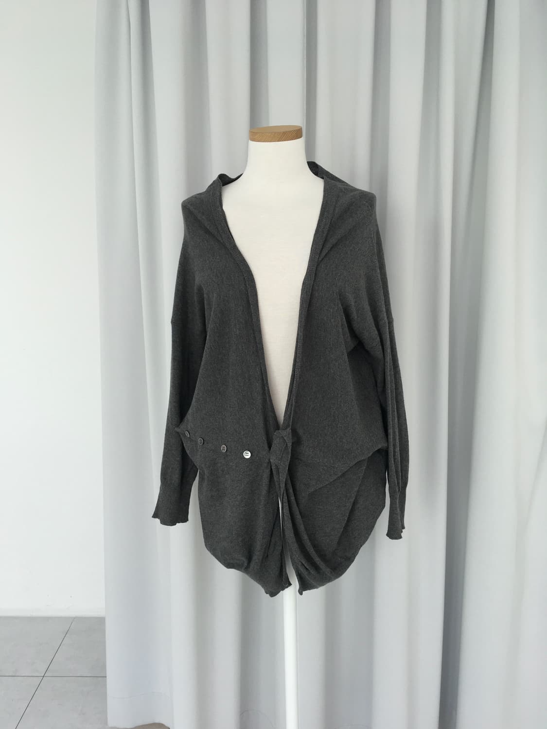 Sunao Kuwahara Button Cardigan 상품이미지1