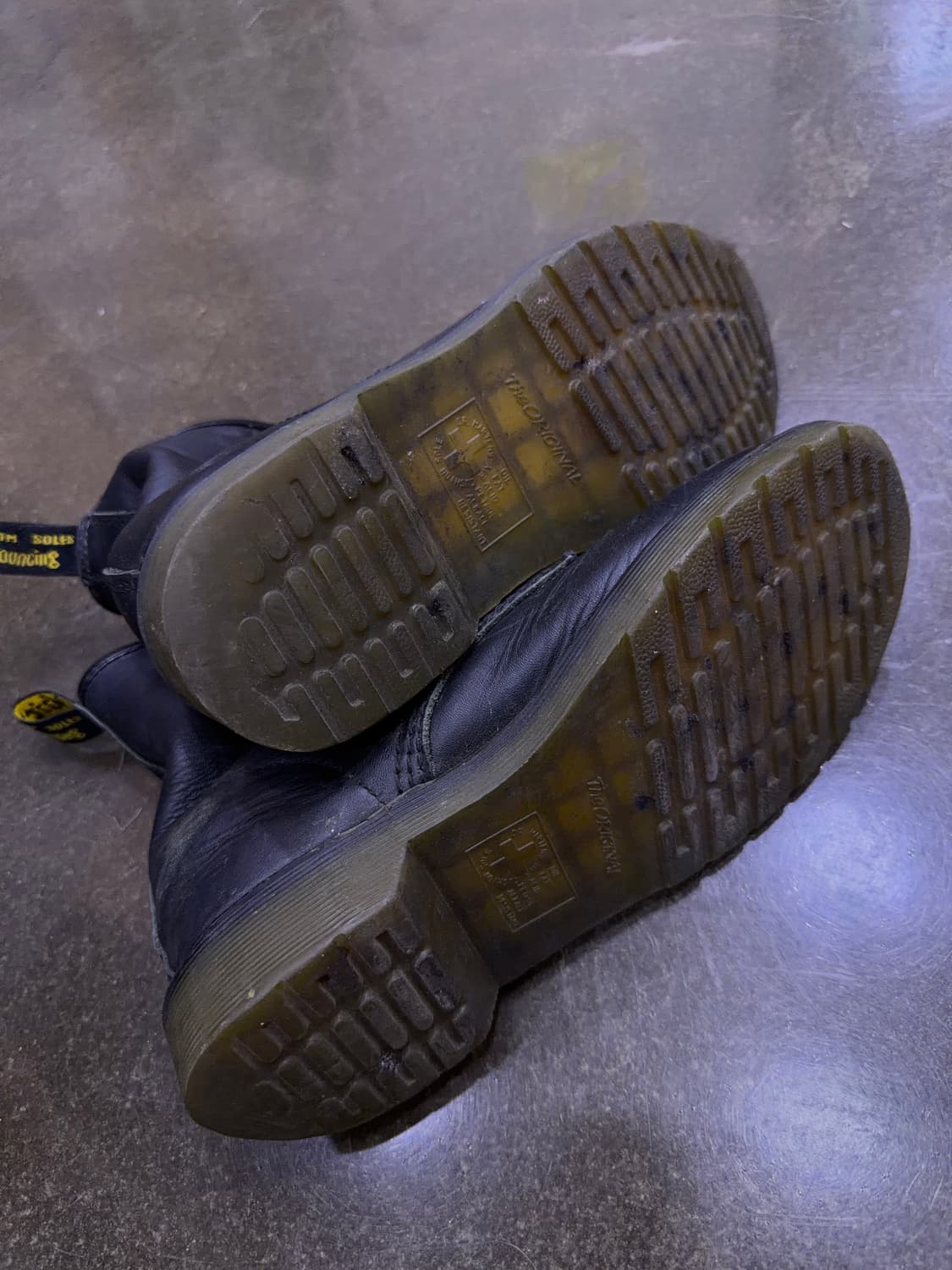 닥터마틴 11821 워커 부츠 8홀 240 상품이미지9