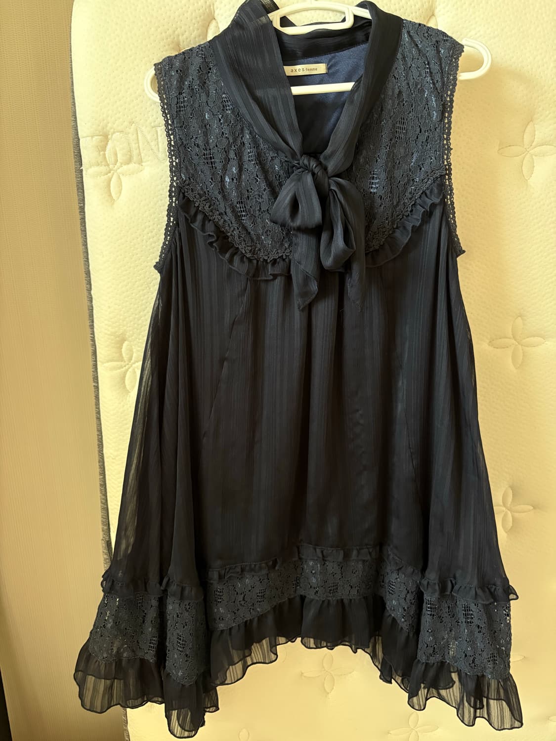 엑시즈팜 네이비 프릴 쉬폰 대장 원피스 상품이미지1