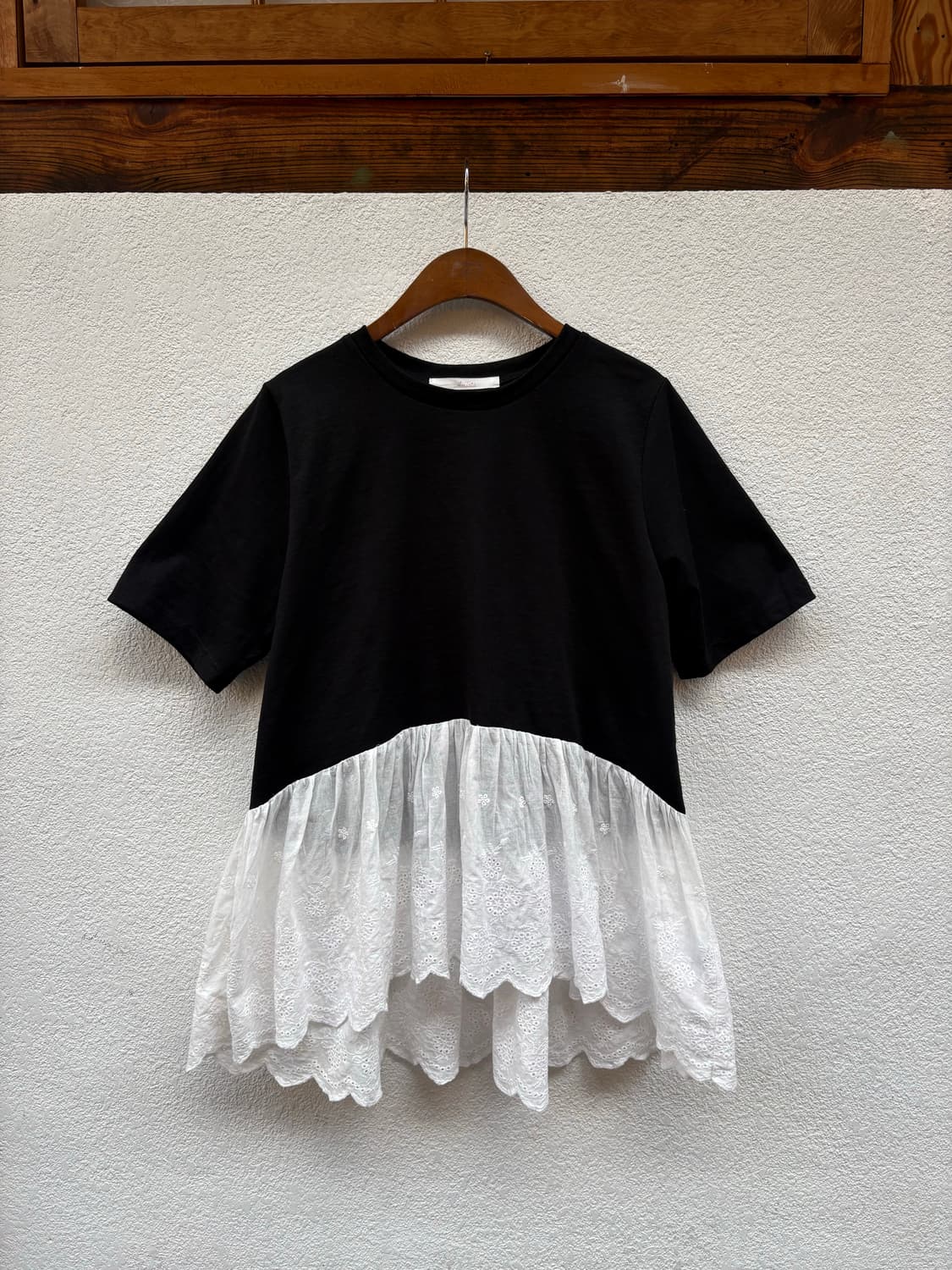 펀칭 레이스 탑 상품이미지1