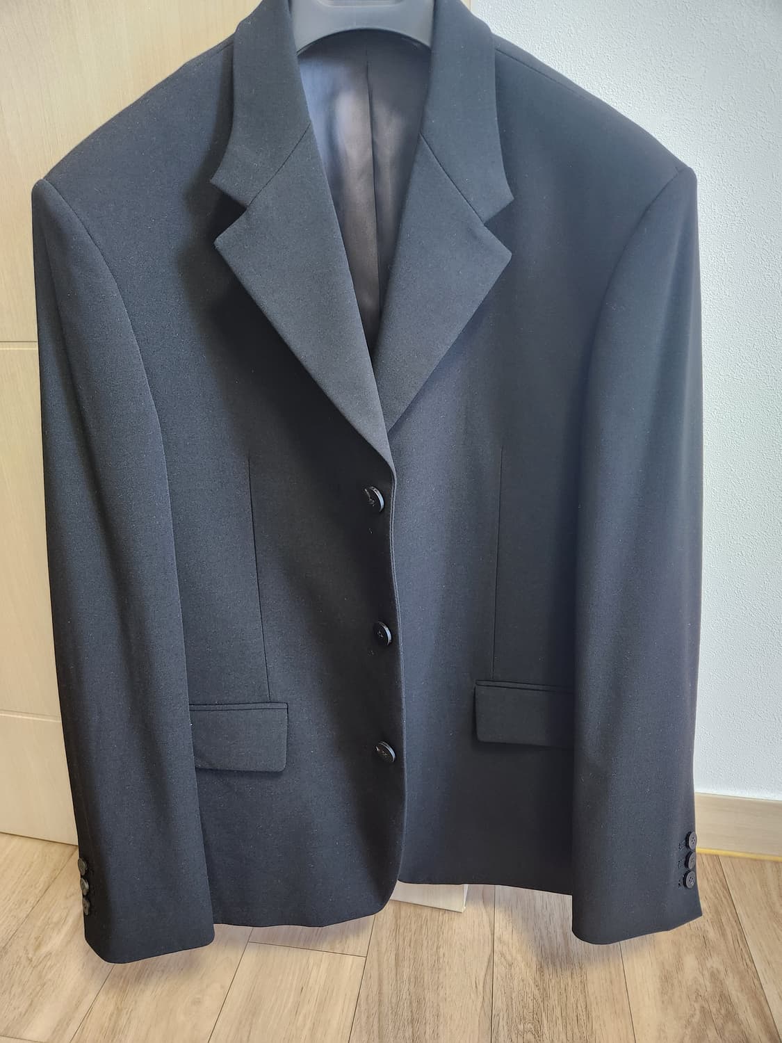 인사일런스 오버핏 블레이저(블레이져) S 95사이즈 새상품 싸게 팝니다. 상품이미지1