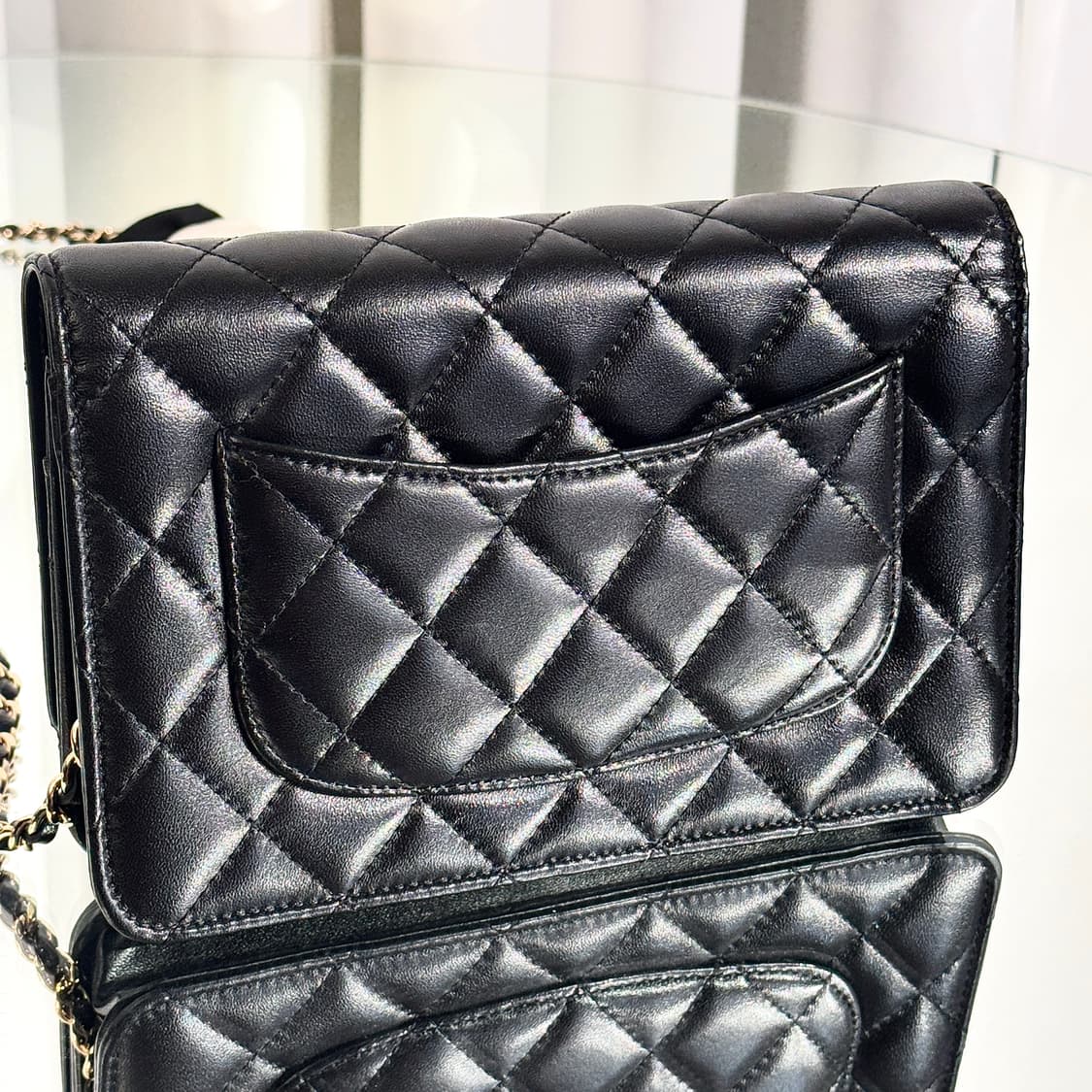 A+ / 샤넬 클래식 WOC 램스킨 골드 까멜리아 체인백 AP0250  상품이미지6