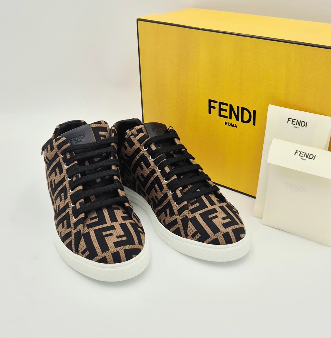 펜디 Maglia FF + Vitello 스니커즈 상품이미지1