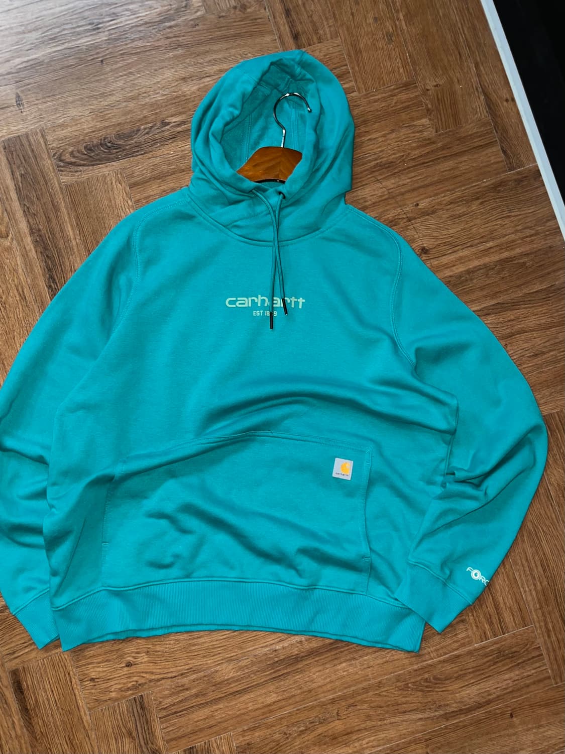 칼하트 로고 레글런 후드티 상품이미지1