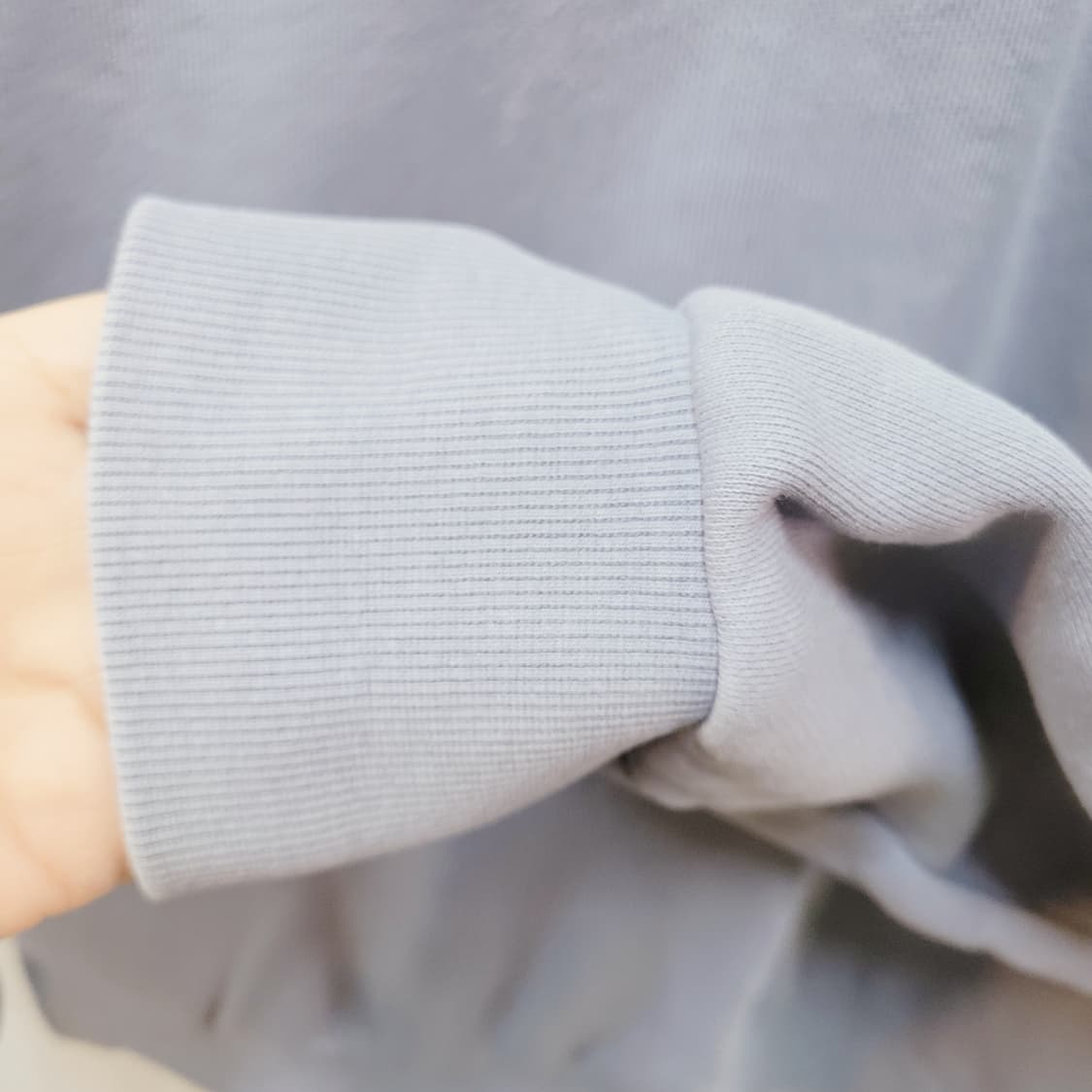 L) 비바스튜디오 스몰로고 맨투맨  상품이미지7