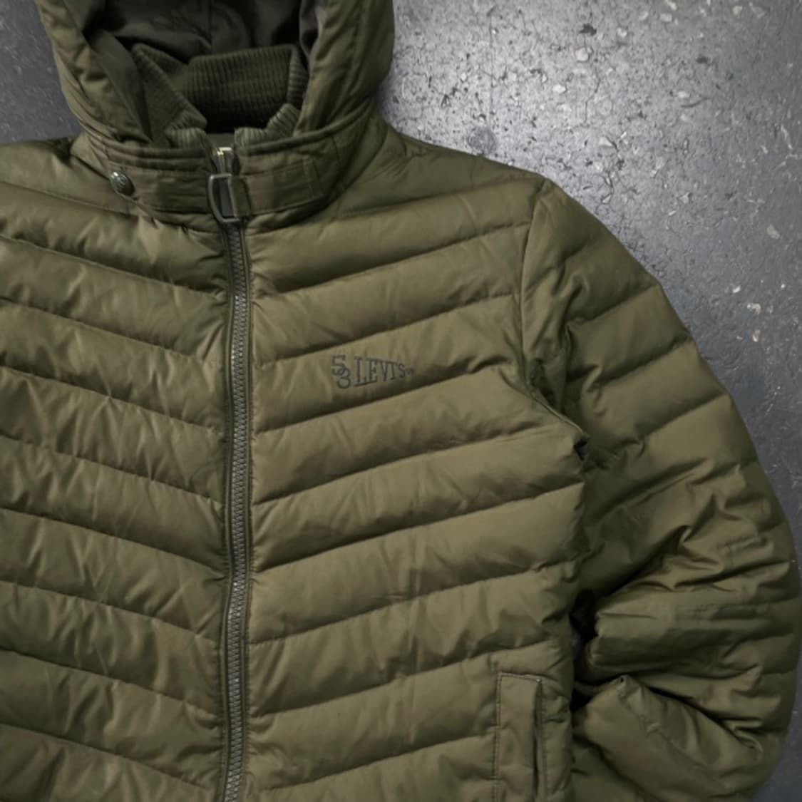 95 리바이스 카키 경량패딩  상품이미지2