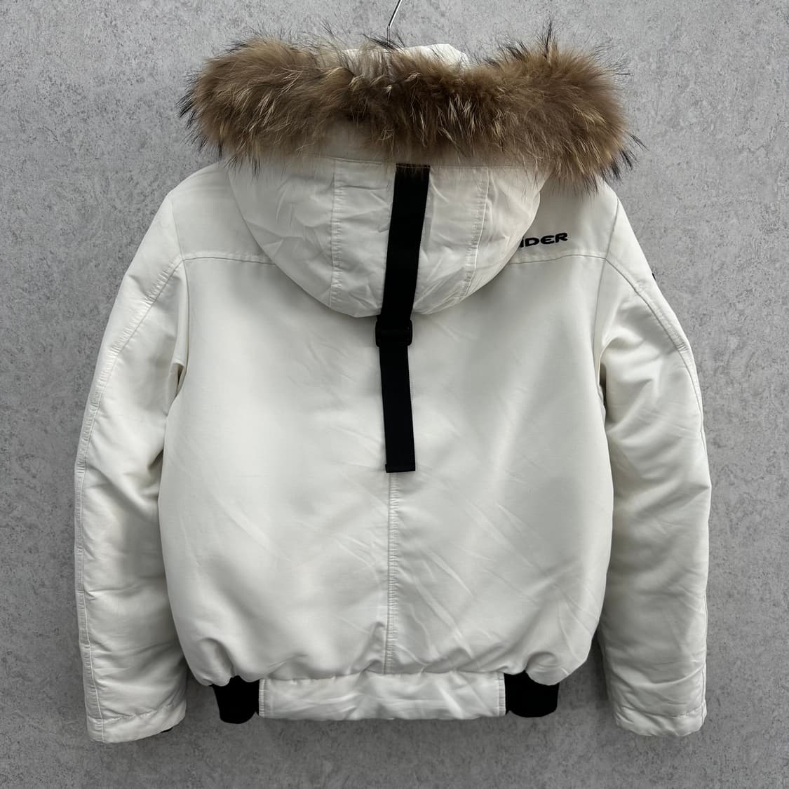 90 아이더 스투키 남자 구스다운 숏패딩 상품이미지2