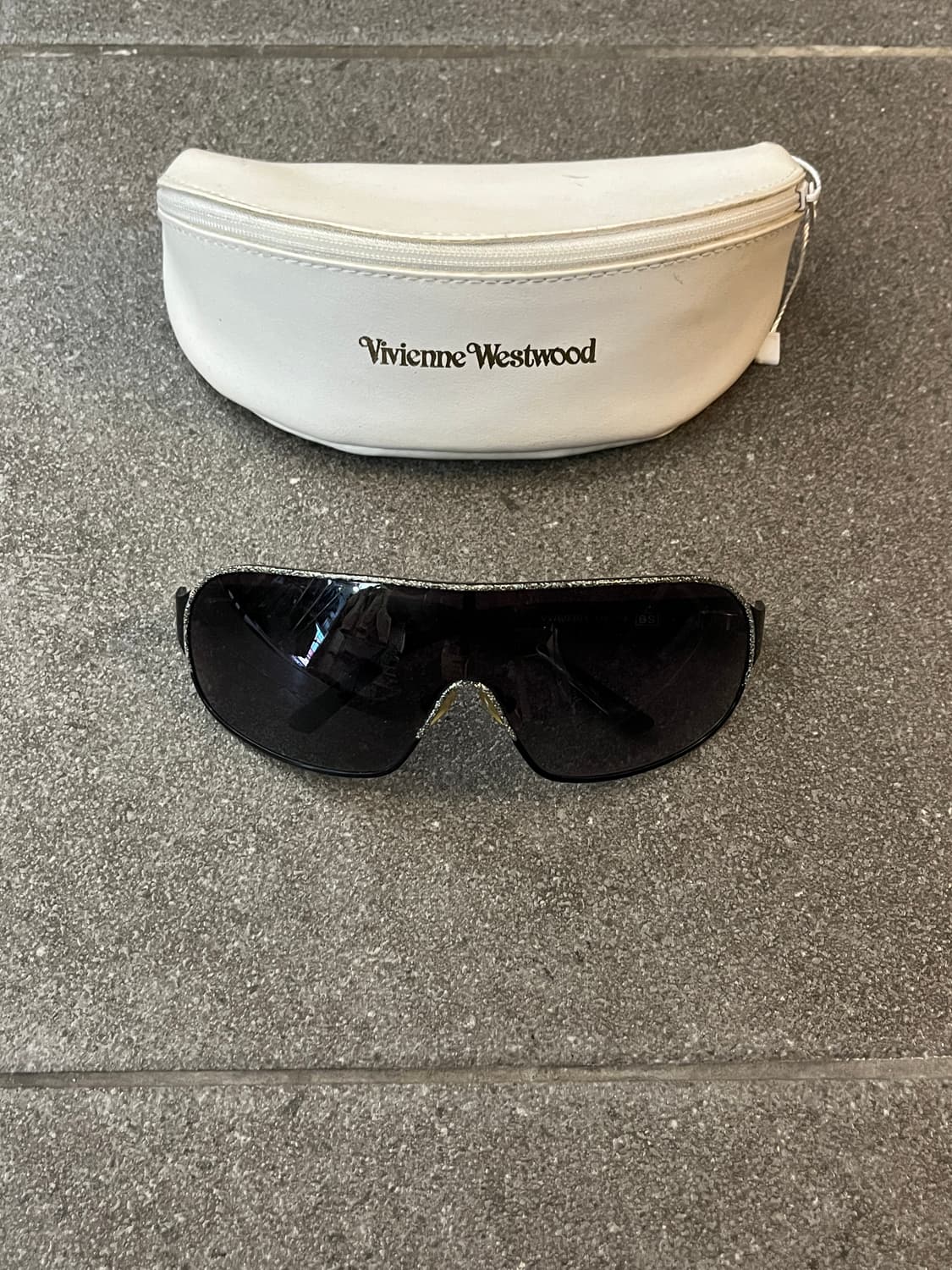 비비안 웨스트우드 보잉 선글라스 상품이미지1