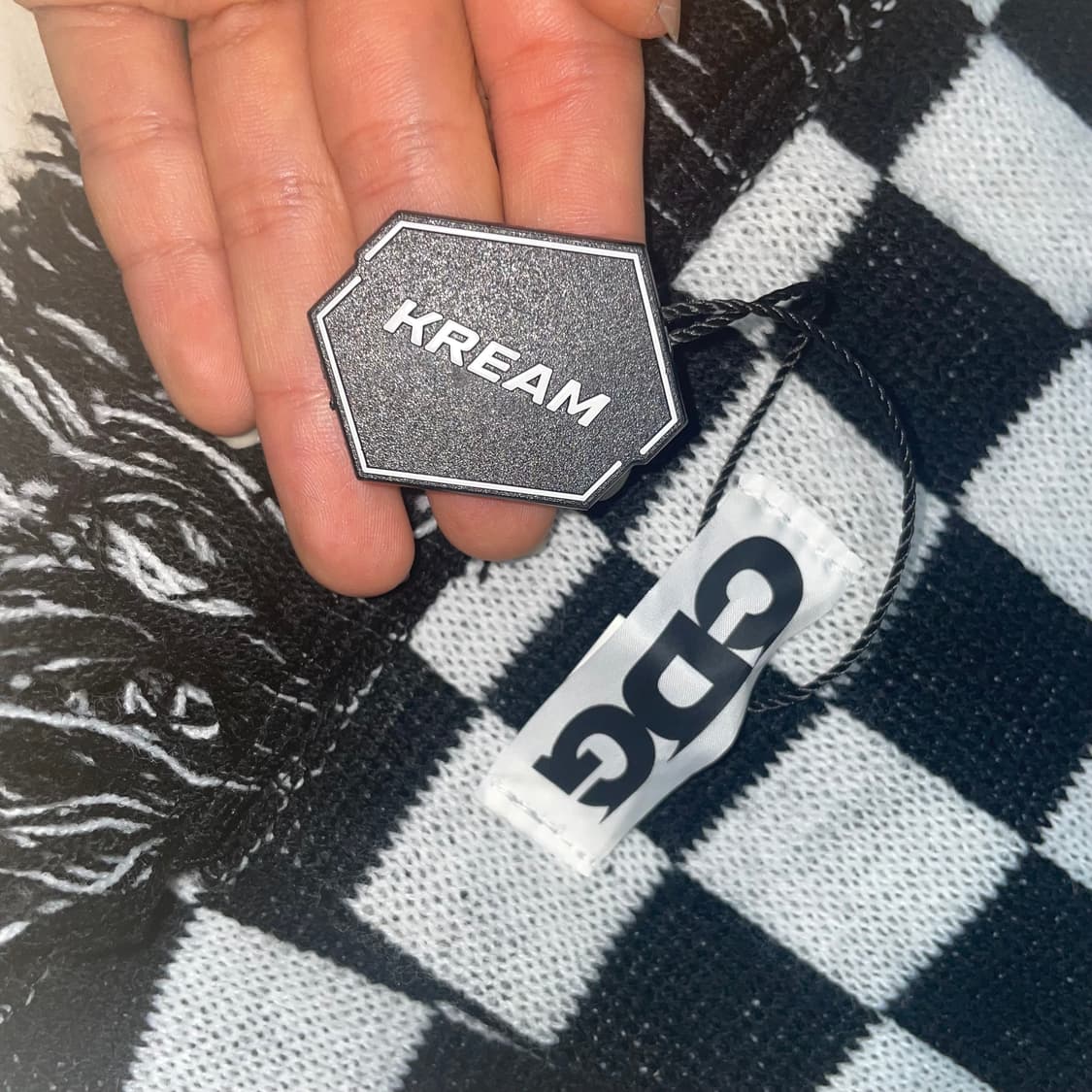 CDG 로고 체크 머플러 화이트 블랙 상품이미지4