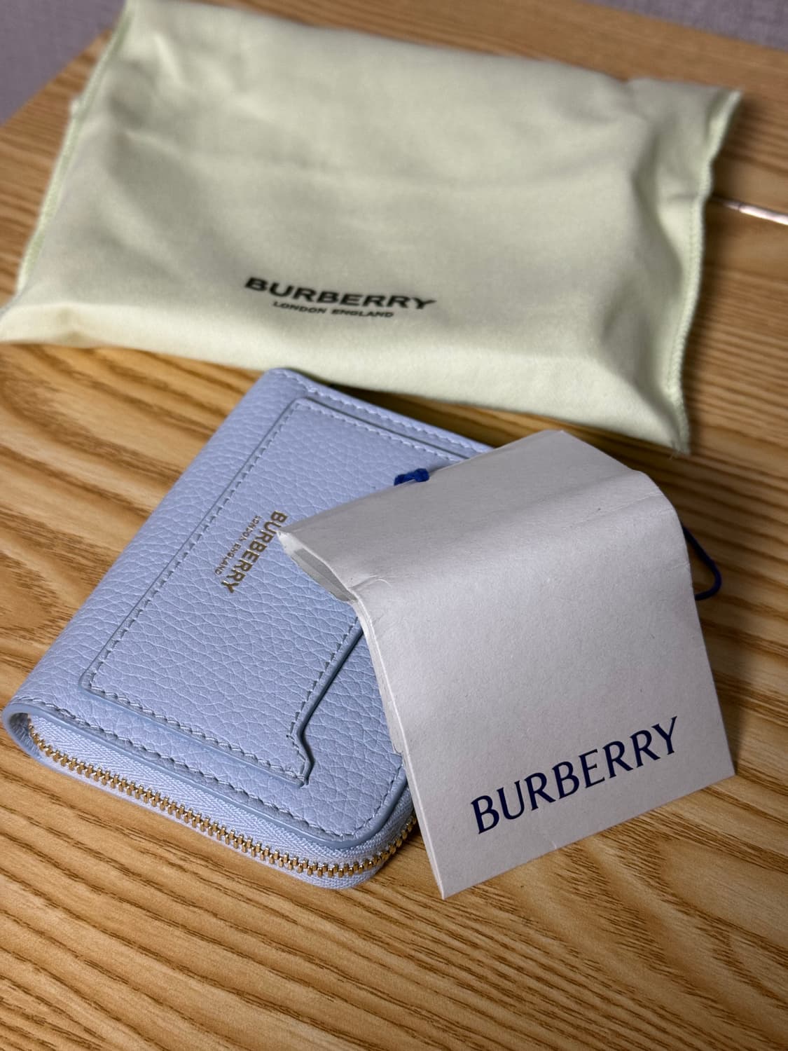 버버리 카드지갑 상품이미지1