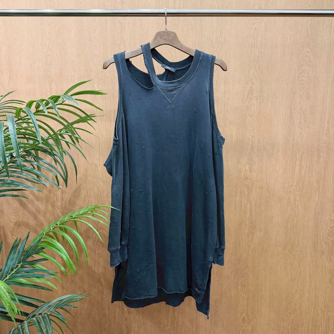 디젤 오프숄더 롱원피스 컷아웃 숄더 디스트로이드 디테일 다크 그레이 상품이미지1