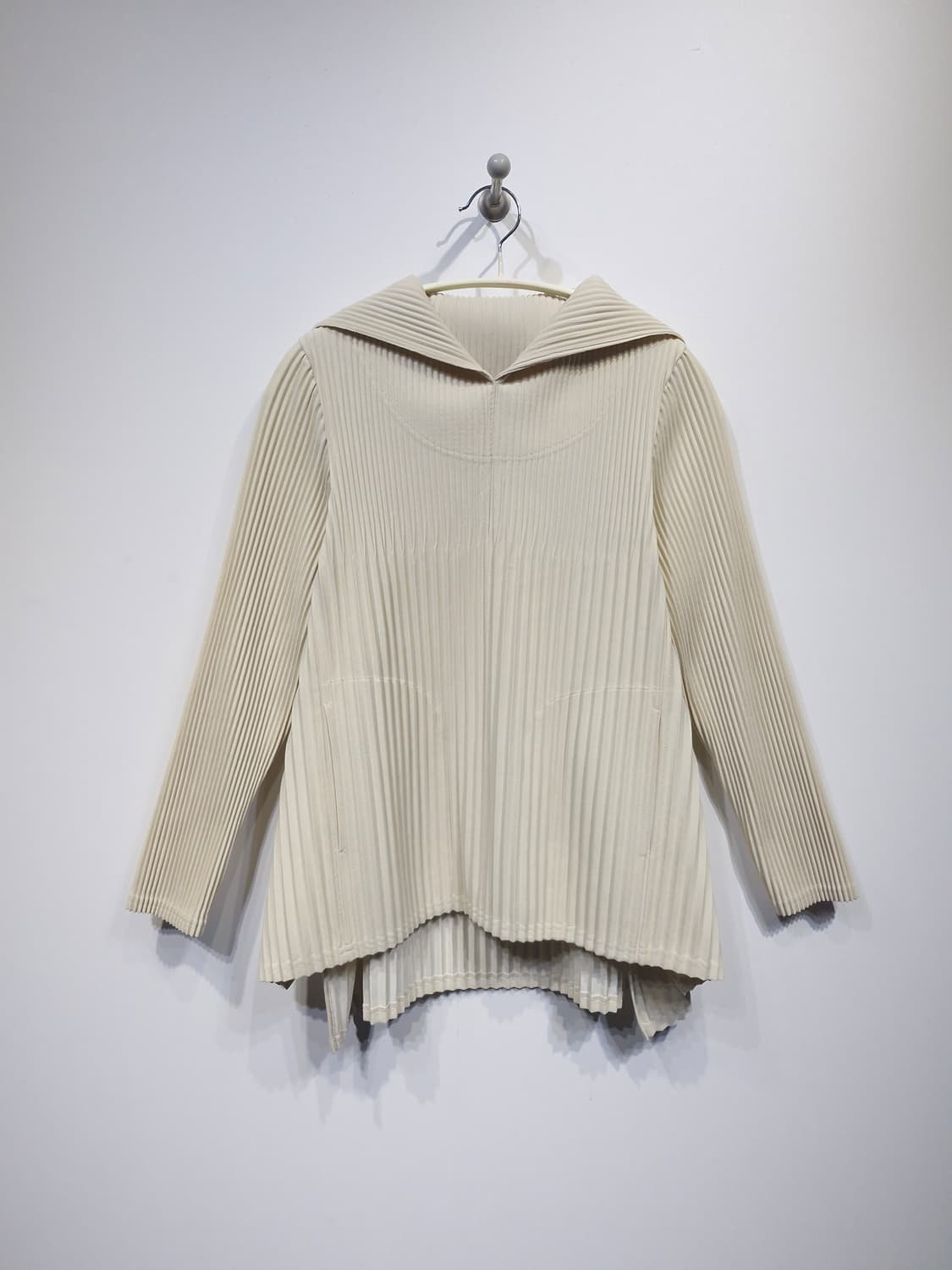 플리츠미 라플리(LAPLI)24년 헤리티지 플리츠 카라 풀오버 상품이미지4