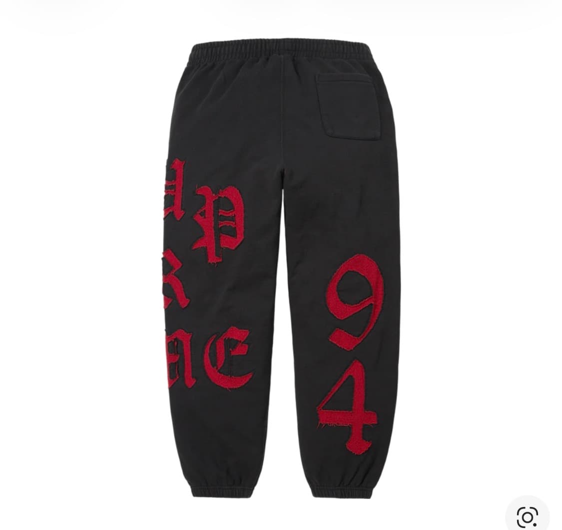 슈프림 컷 아웃 스웨트팬츠 블랙 - 26SS 상품이미지4