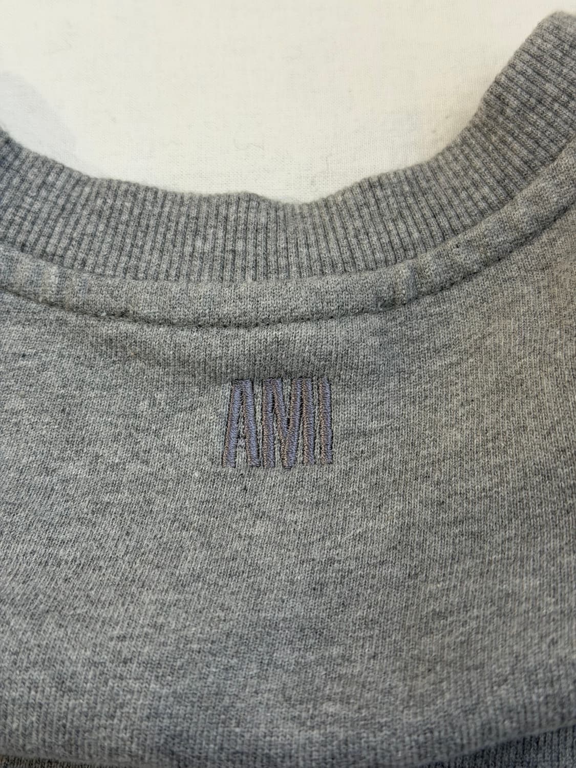 큐알정품) 아미 하트로고 맨투맨 스웻셔츠 그레이 상품이미지4