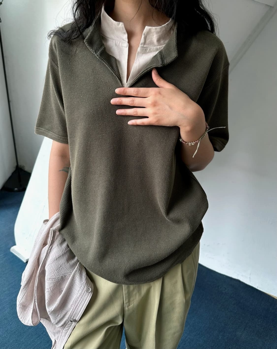 Fake layered design neck waffle fabric t 상품이미지8