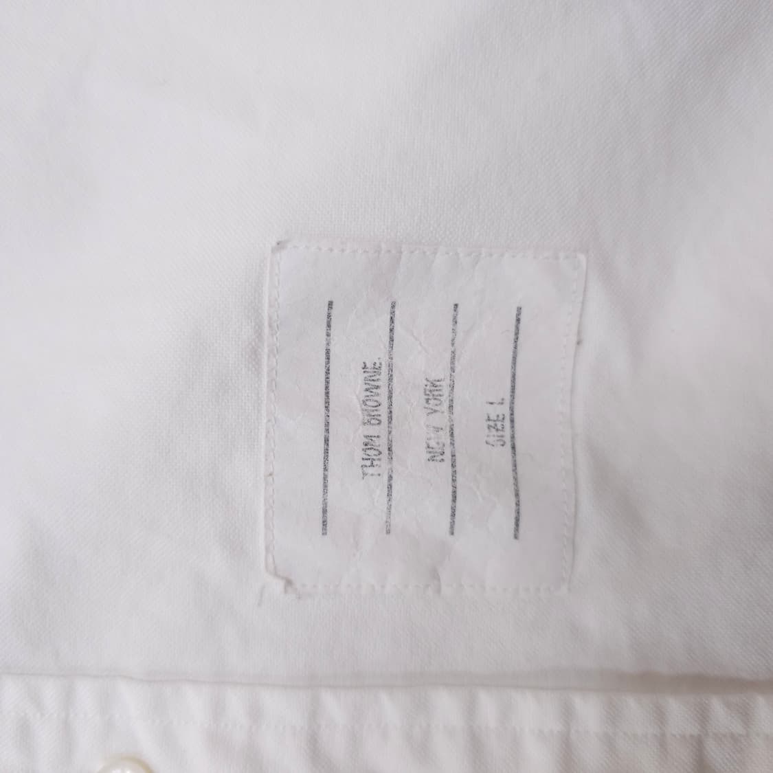 톰브라운 삼선 탭 셔츠 상품이미지5