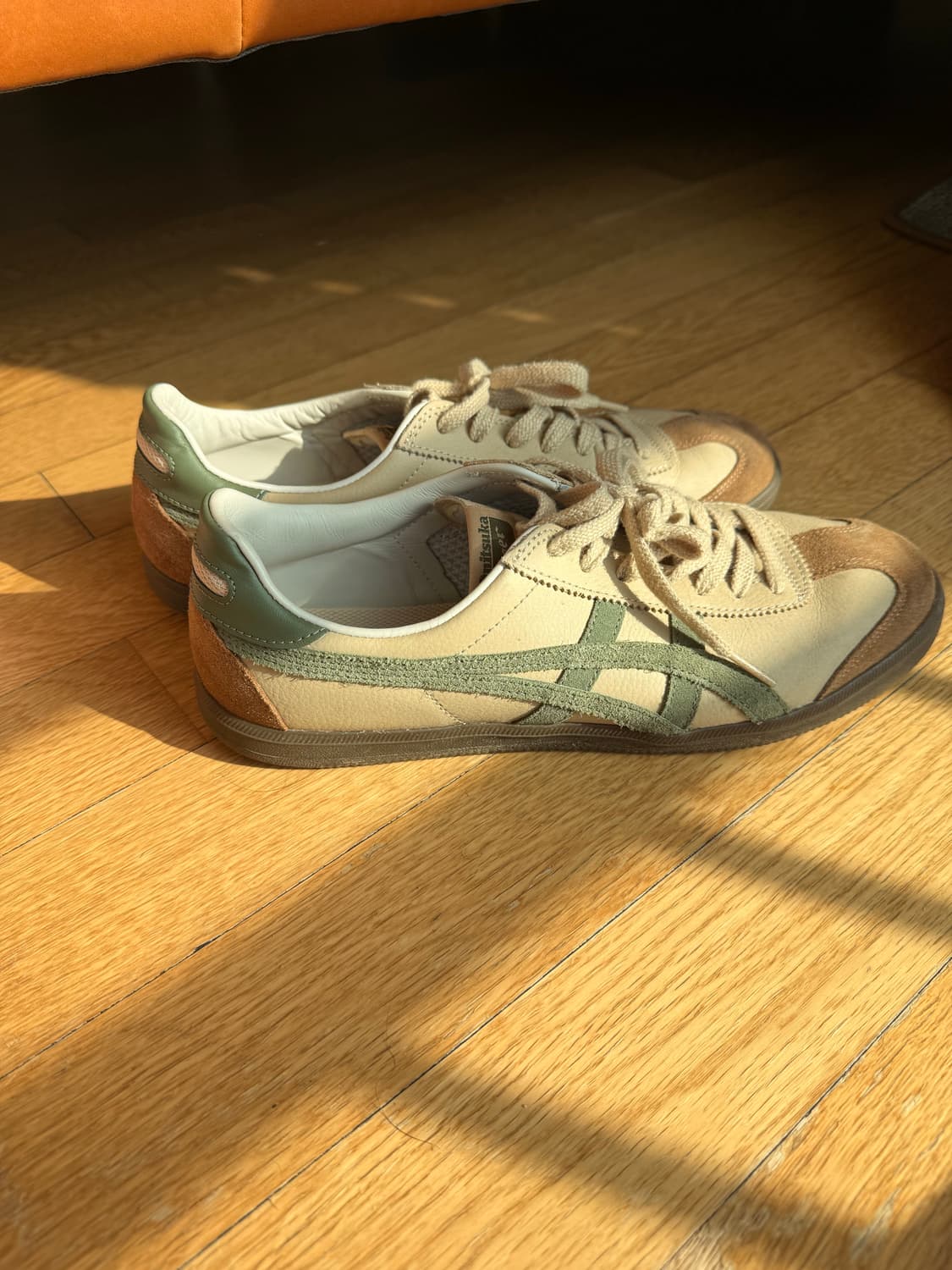 오니츠카 타이거 토쿠텐 베이지 그린 상품이미지1