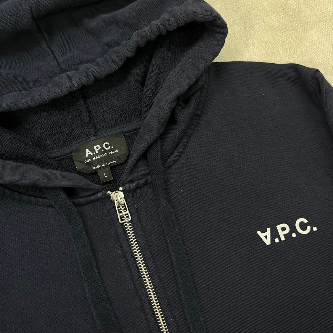 W 100 APC 아페쎄 스몰로고 후드집업 상품이미지2