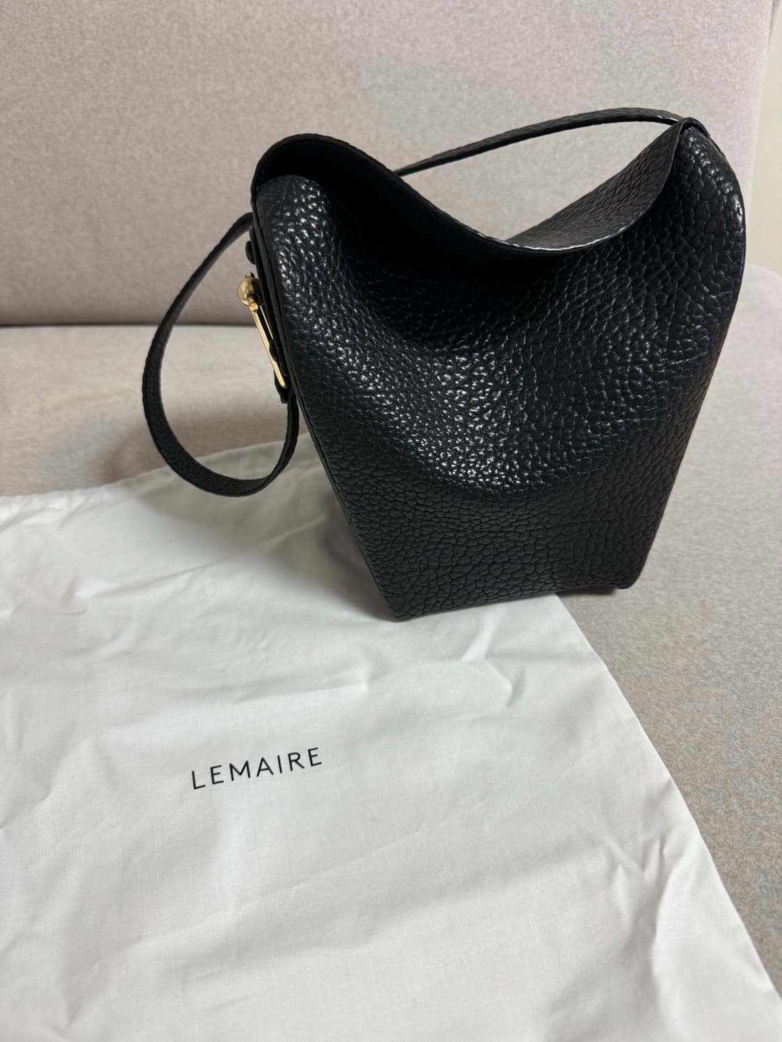 르메르 폴디드 스몰 블랙 상품이미지1