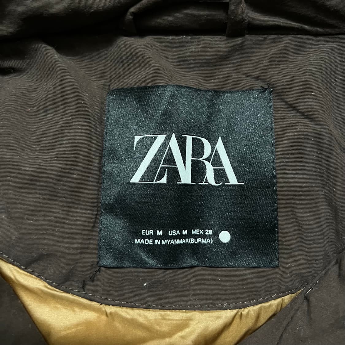 자라 다운 스탠드넥 퀼팅 패딩조끼 베스트 [브라운] M/95 상품이미지4