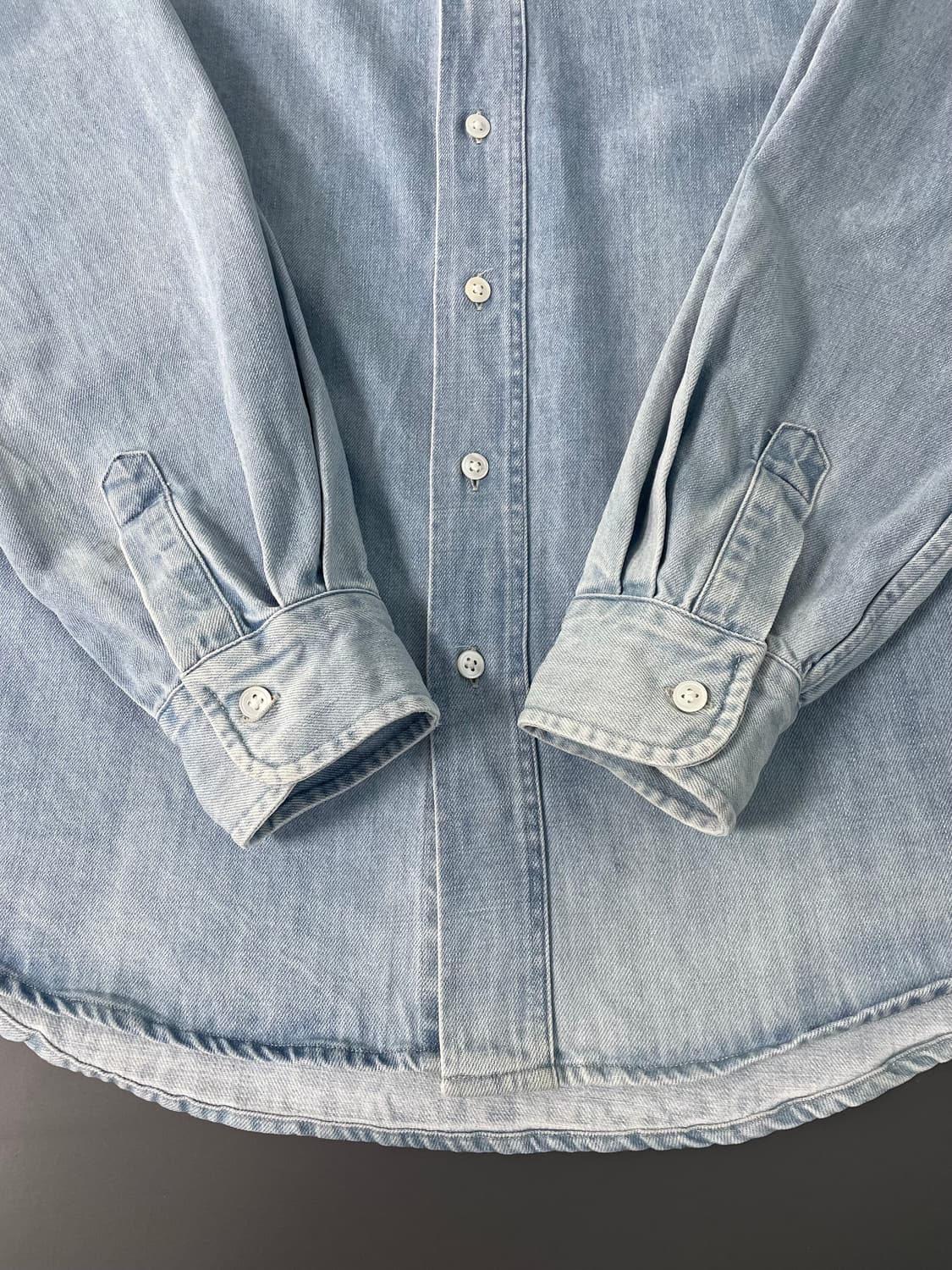 AMI 아미 스몰 하트 자수 로고 데님 셔츠 상품이미지6