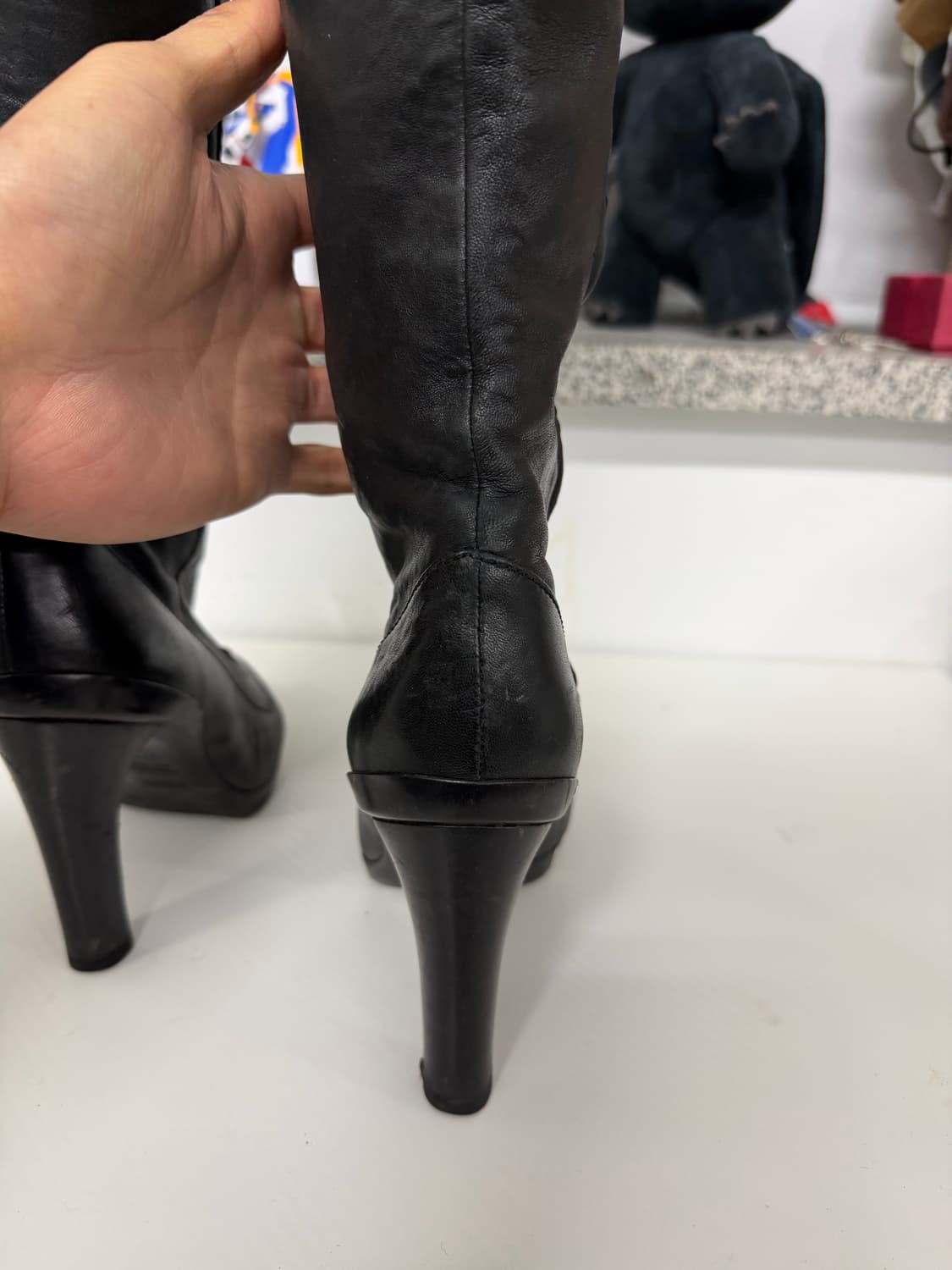 정품) 펜디 여성 블랙 가죽 롱 부츠 37.5(245) 상품이미지8