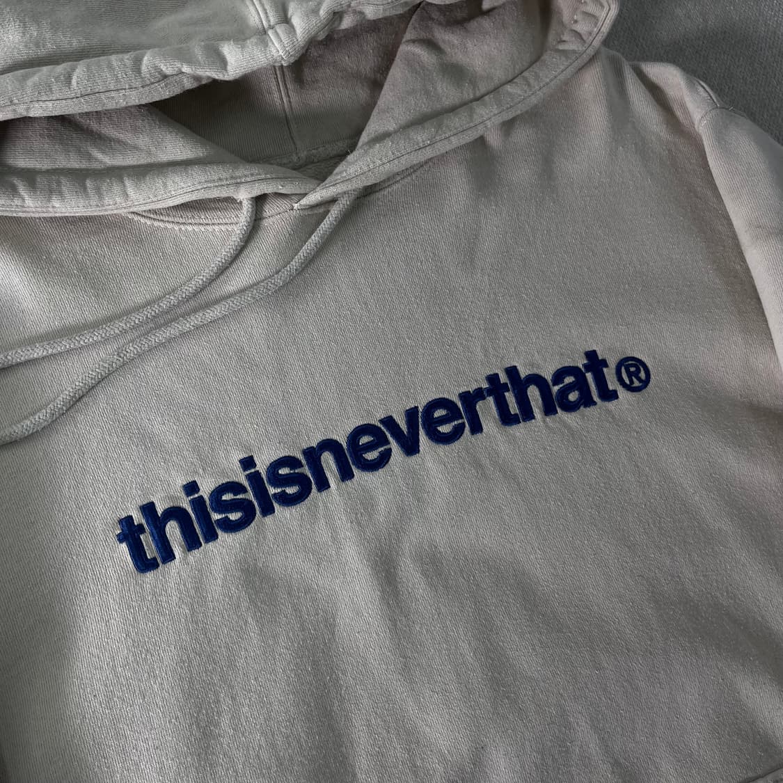 100 디스이즈네버댓 자수로고 후드티 상품이미지2