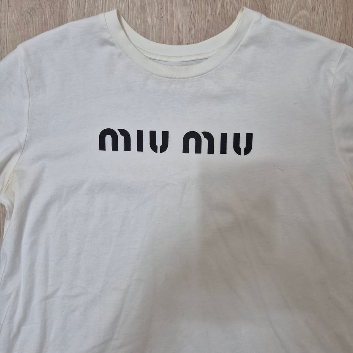 미우미우 빅로고 반팔티셔츠 상품이미지2