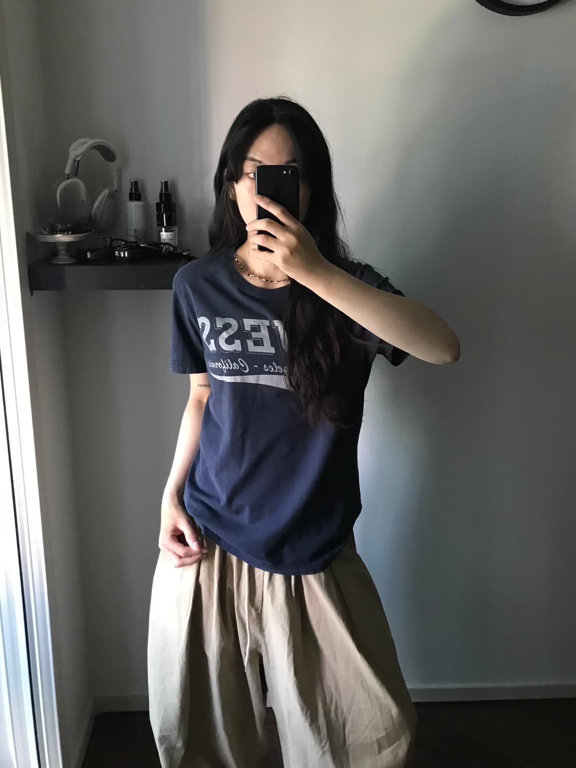 게스 중앙 프린팅 네이비 반팔티 상품이미지2