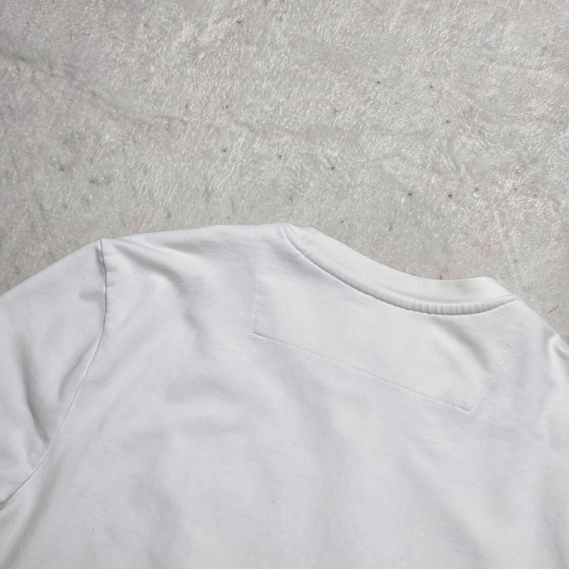 게스 빅로고 화이트 맨투맨 상품이미지5