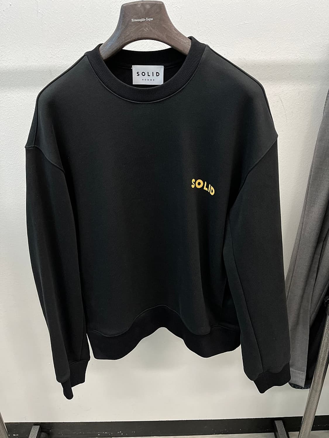 100) 솔리드옴므 로고 오버 맨투맨  상품이미지4