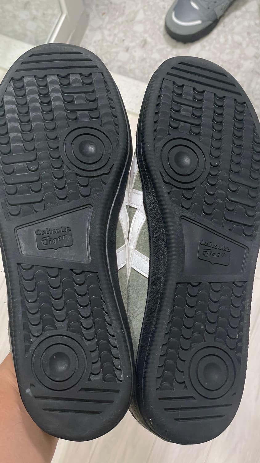 오니츠카타이거 토쿠센 카키 번트그린 상품이미지2