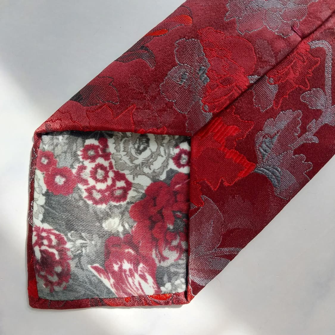 겐조 실크 와인 플라워 자카드 넥타이 8.8cm A+등급 K2301
 상품이미지6