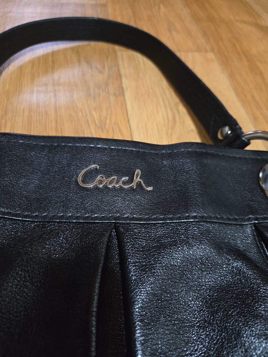 코치 에슐리 레더 히피백 숄더백 상품이미지7