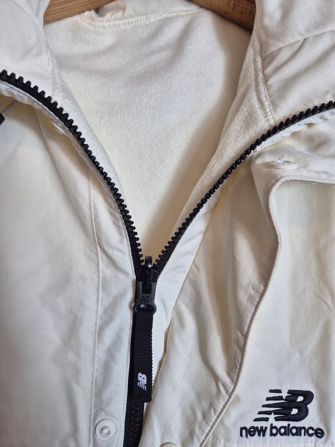 95 )뉴발란스 아이보리색 후드 양면 패딩 자켓 상품이미지3