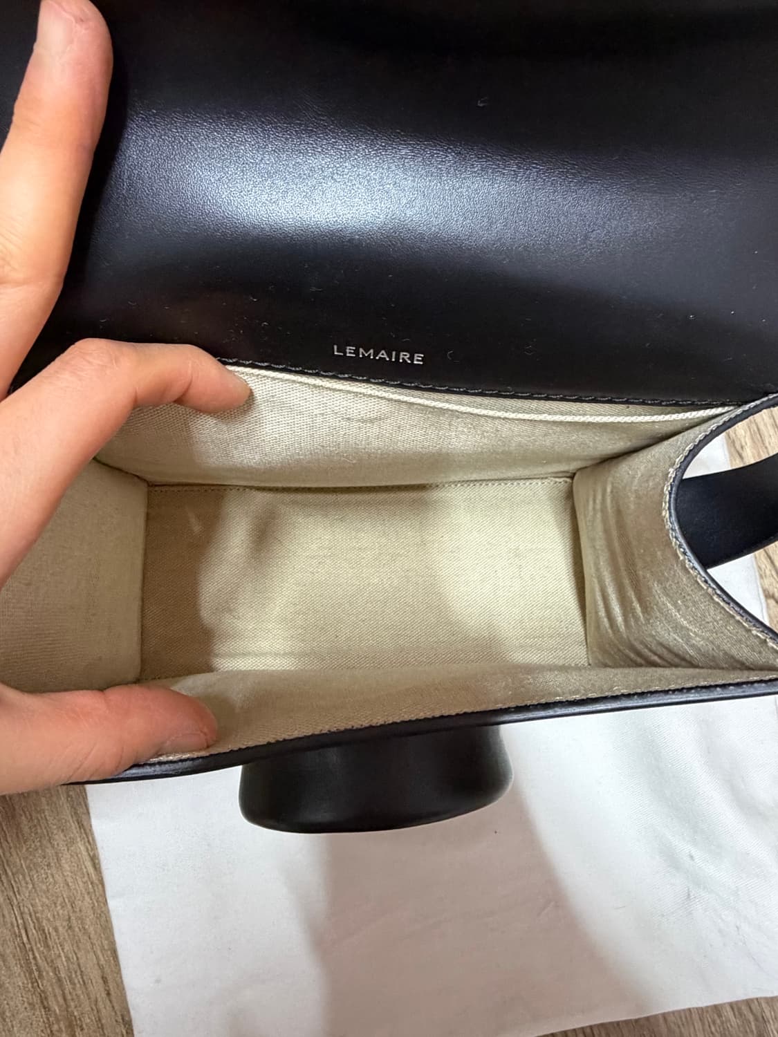 르메르 카메라백 블랙 상품이미지7