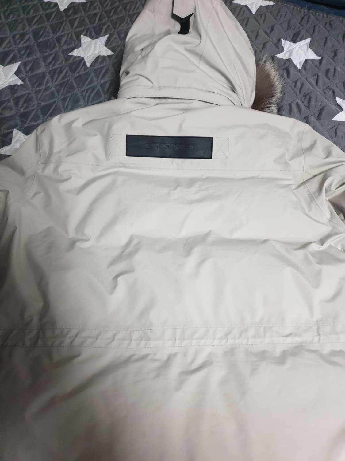 블랙야크 고어텍스 엣지스톰 실버폭스퍼 덕다운 패딩 (XL) 상품이미지3