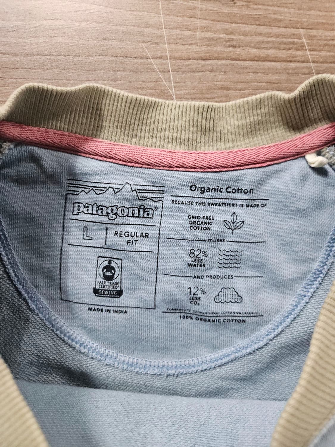 파타고니아 스모크블루 카키배색백프린팅 맨투맨 L 상품이미지5