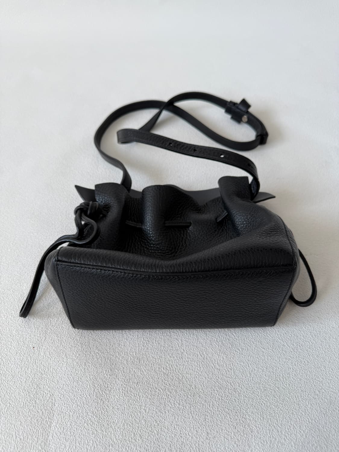 아보네(ABONNE) 레더 크로스백 상품이미지4